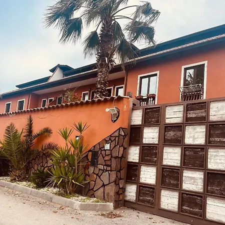 Casa Di Raja